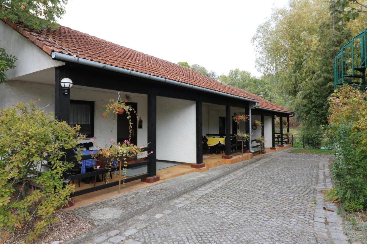 Spreewaldhotel Garni Raddusch Фечау Екстериор снимка